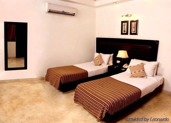 Hotel Shanti Palace West Нью-Дели Номер фото